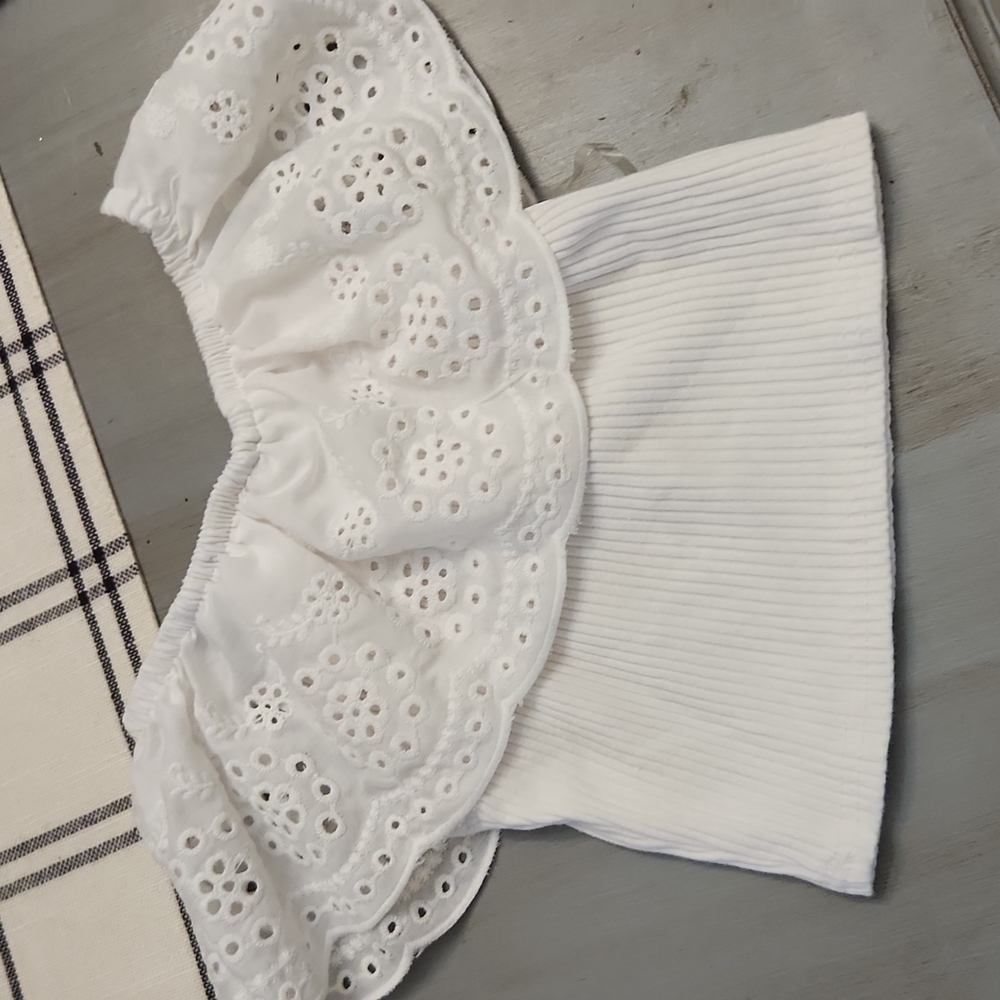 Eyelet top - Picture 3 of 3